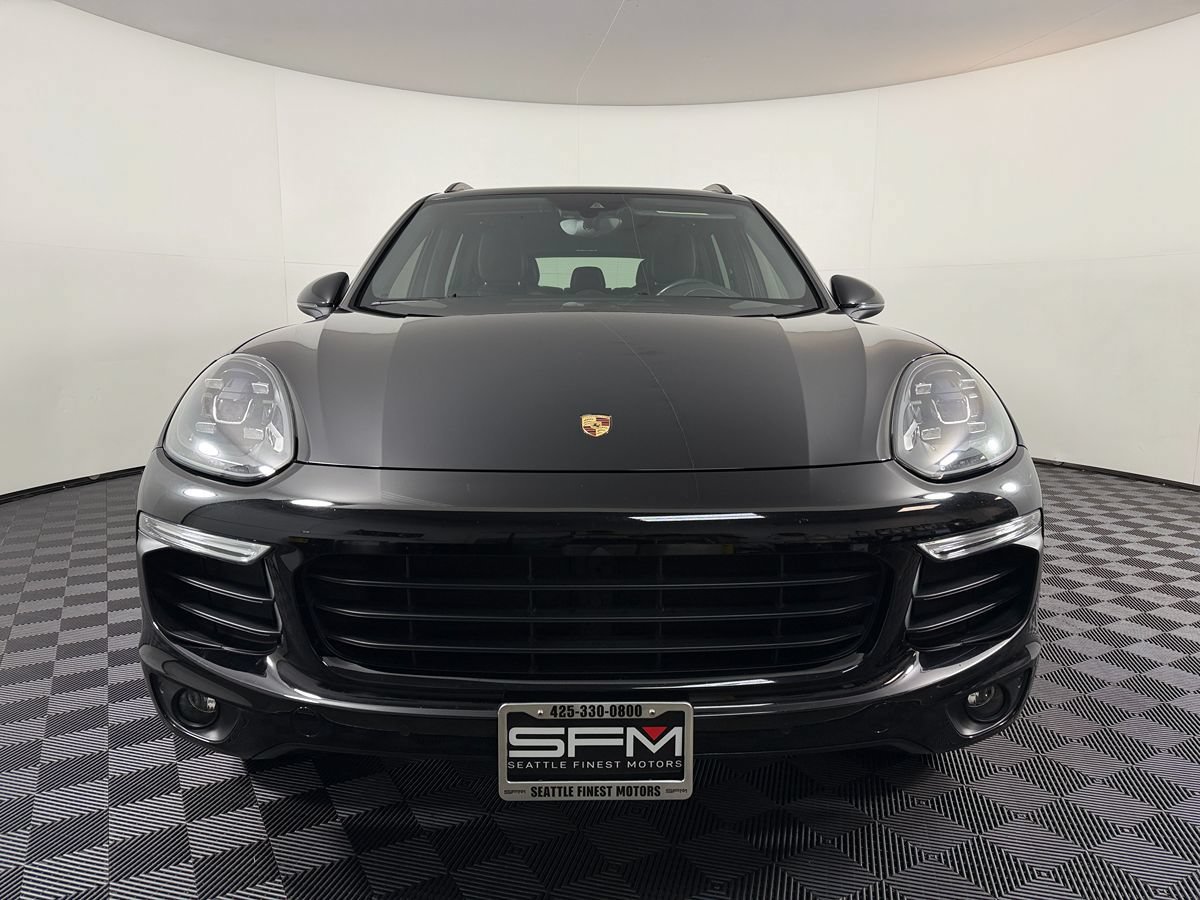 Used 2018 Porsche Cayenne AWD/4WD image 4