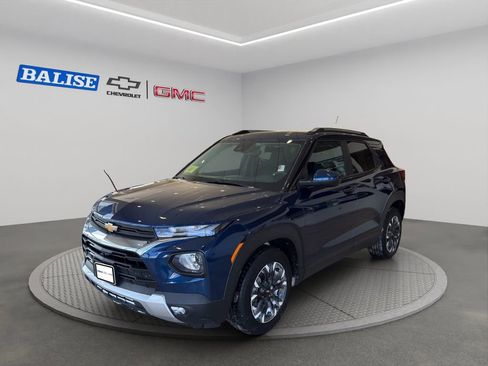 Used 2023 Chevrolet TrailBlazer LT image 2