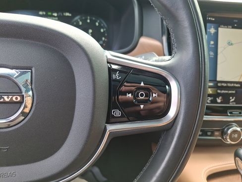 Used 2018 Volvo S90 T6 Inscription image 23