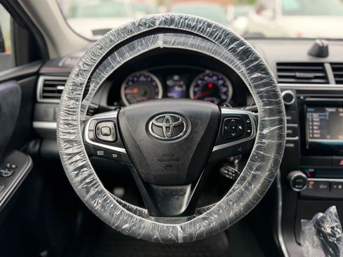 Used 2015 Toyota Camry XSE FWD image 49