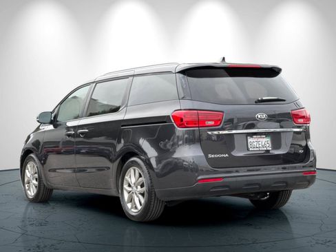 Certified 2019 Kia Sedona EX image 6