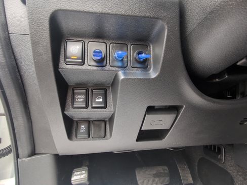 Used 2023 Nissan Frontier SV w/ Midnight Edition Package AWD/4WD image 26