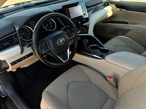 Used 2022 Toyota Camry LE FWD image 11