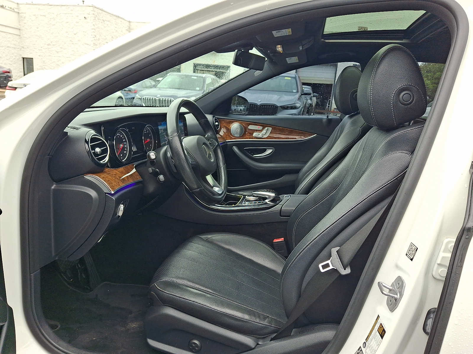 Used 2017 Mercedes-Benz E 300 4MATIC image 13