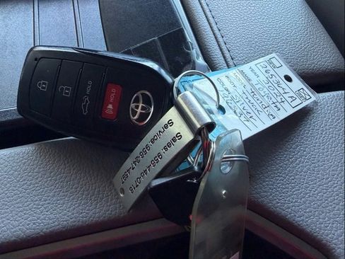 Used 2024 Toyota Tundra Limited image 36