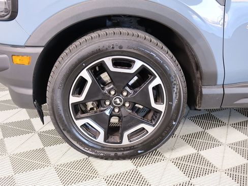 Used 2021 Ford Bronco Sport Outer Banks w/ Outer Banks Package image 18