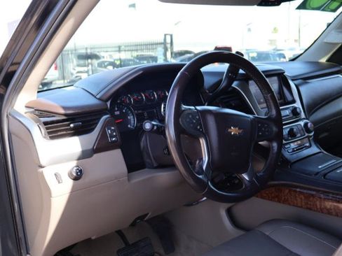 Used 2015 Chevrolet Suburban LTZ image 14