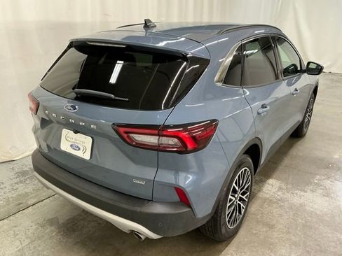 Used 2024 Ford Escape Base image 3