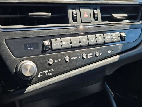 Used 2025 Lexus ES 350 FWD image 22