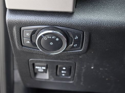 Used 2020 Ford F150 Lariat image 10