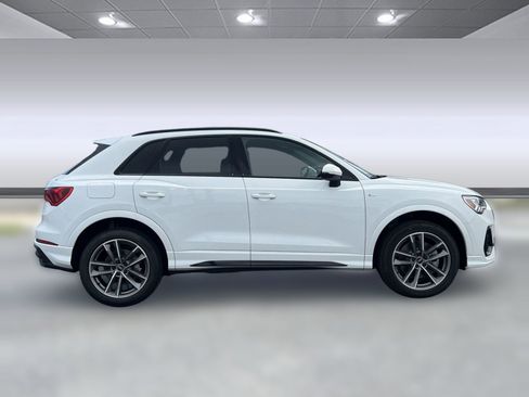 New 2025 Audi Q3 2.0T Premium image 8