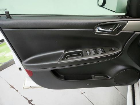 Used 2014 Chevrolet Impala Police FWD image 15