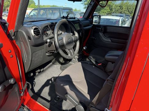 Used 2015 Jeep Wrangler Unlimited Sport w/ Max Tow Package AWD/4WD image 8