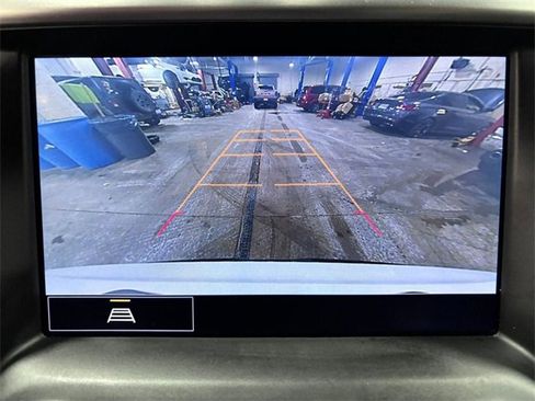 Used 2023 GMC Acadia SLT image 22