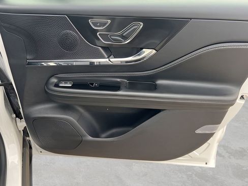 Used 2023 Lincoln Corsair Reserve w/ Equipment Group 201A image 10