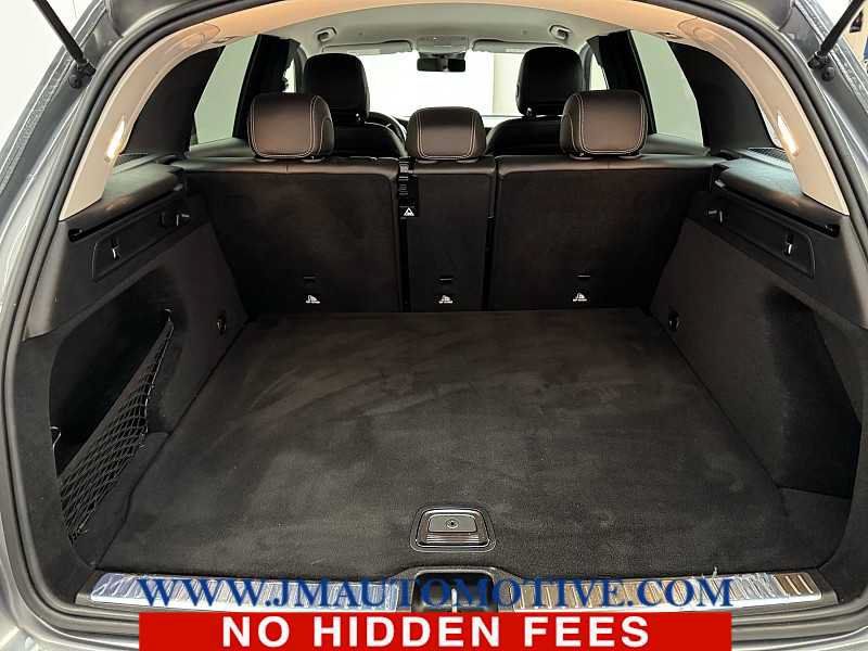 Used 2022 Mercedes-Benz GLC 300 4MATIC image 16