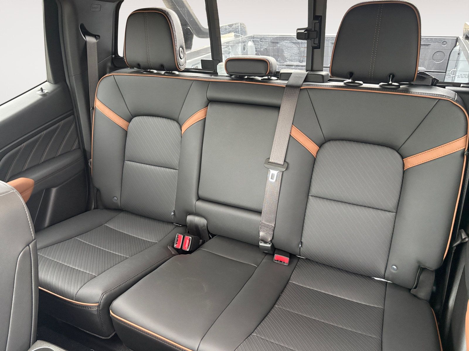 New 2025 GMC Canyon AT4 w/ Nightfall Edition AWD/4WD image 13