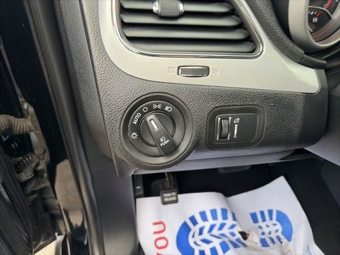 Used 2019 Dodge Journey SE w/ Connectivity Group image 19