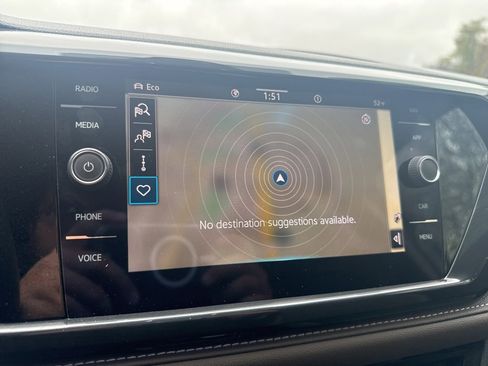 Used 2022 Volkswagen Taos SEL image 30