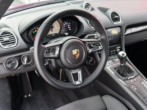 Used 2025 Porsche 718 Cayman GTS RWD image 13