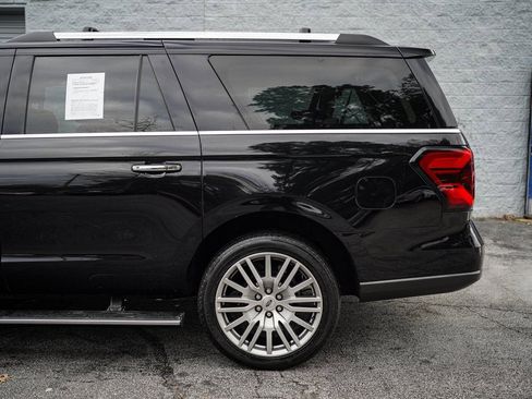 Used 2022 Ford Expedition Max Limited image 12