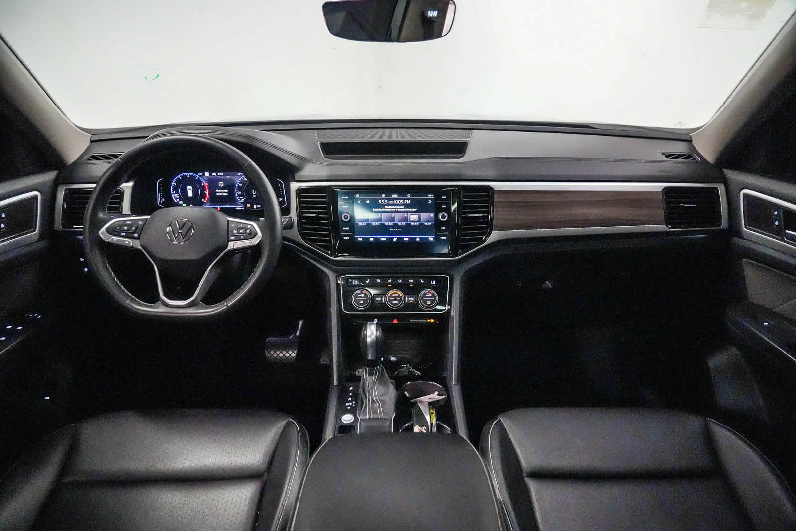 Used 2021 Volkswagen Atlas SEL FWD image 12