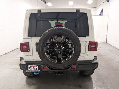 Used 2023 Jeep Wrangler Unlimited Sahara w/ Cold Weather Group AWD/4WD image 8