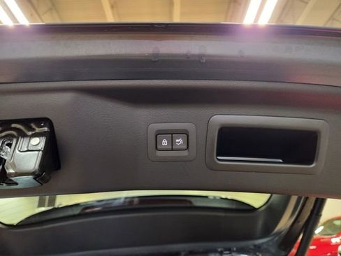 Certified 2025 MAZDA CX-70 Plug-In Hybrid w/ Premium Plus image 29