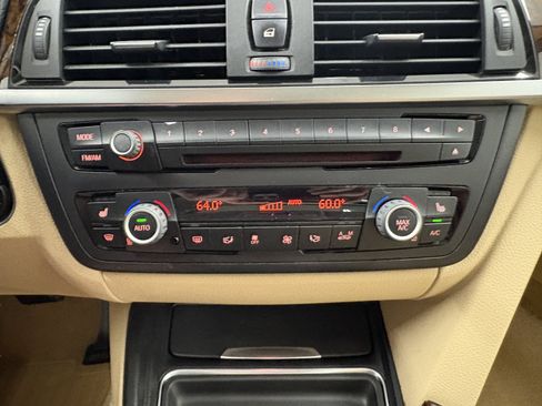 Used 2014 BMW 328i xDrive Wagon AWD/4WD image 15