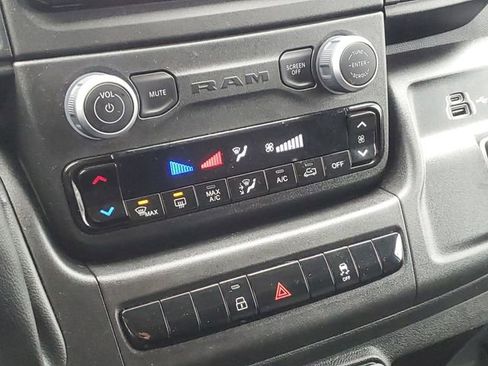 Used 2025 RAM ProMaster 2500 w/ Convenience Group image 15