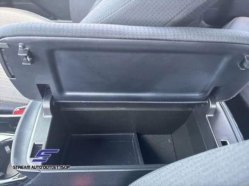 Used 2022 Toyota Prius Prime LE FWD image 37