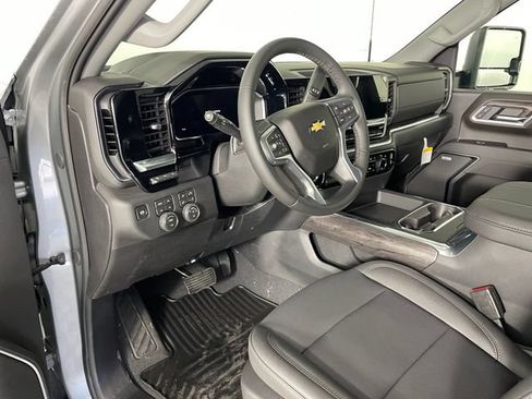New 2026 Chevrolet Silverado 3500 LTZ w/ LTZ Premium Package AWD/4WD image 3
