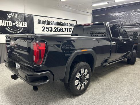 Used 2021 GMC Sierra 3500 Denali w/ Denali Black Diamond Edition AWD/4WD image 6
