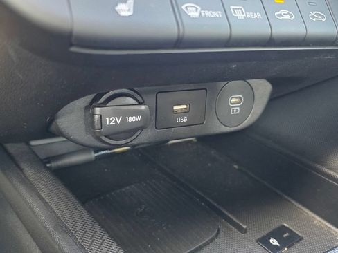 Used 2024 Hyundai Elantra Limited FWD image 28