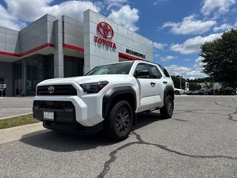 Used 2025 Toyota 4Runner SR5 AWD/4WD image 1