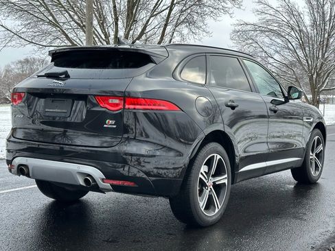 Used 2018 Jaguar F-PACE S image 5
