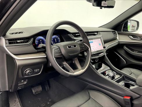 New 2026 Jeep Grand Cherokee Limited image 4