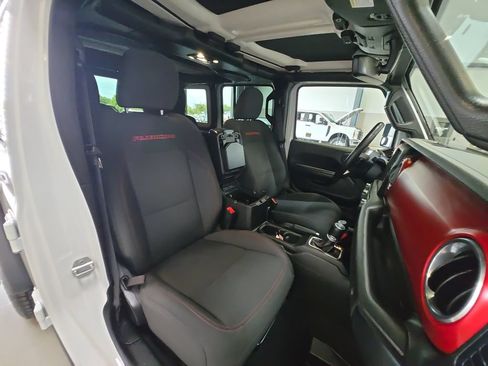 Used 2019 Jeep Wrangler Unlimited Rubicon AWD/4WD image 30