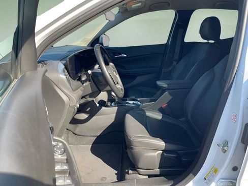 Used 2024 Buick Encore GX Sport Touring image 13