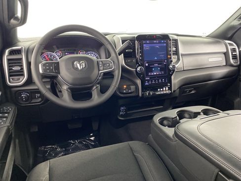 Used 2025 RAM 2500 Big Horn AWD/4WD image 18