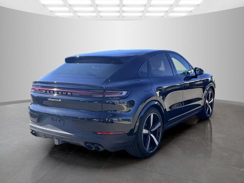 Used 2025 Porsche Cayenne S AWD/4WD image 5