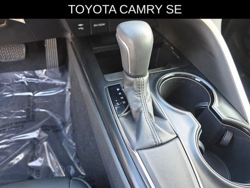 Used 2019 Toyota Camry SE FWD image 25