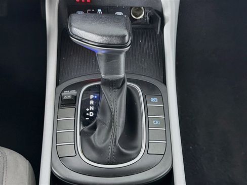 Used 2025 Hyundai Kona SEL FWD image 25