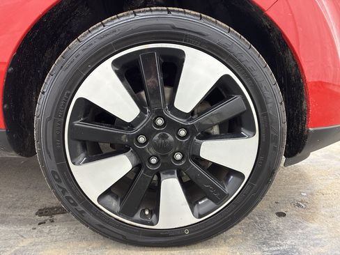 Used 2016 Kia Soul + w/ Designer's Package FWD image 21