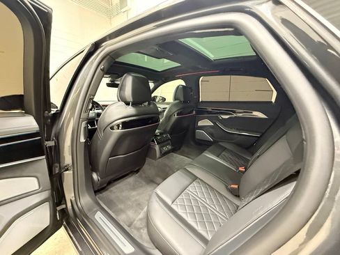 Used 2023 Audi S8 AWD/4WD image 32