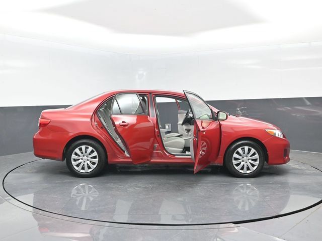 Used 2012 Toyota Corolla LE FWD image 23