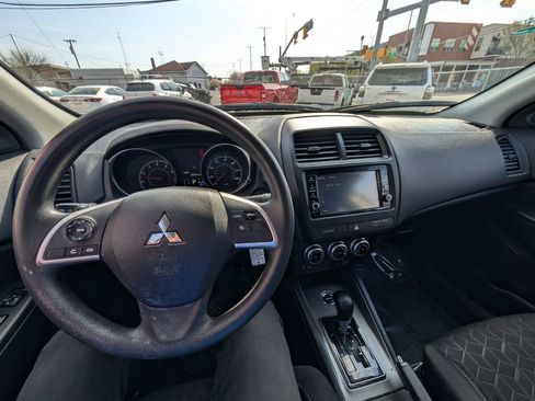 Used 2024 Mitsubishi Outlander Sport AWD image 21
