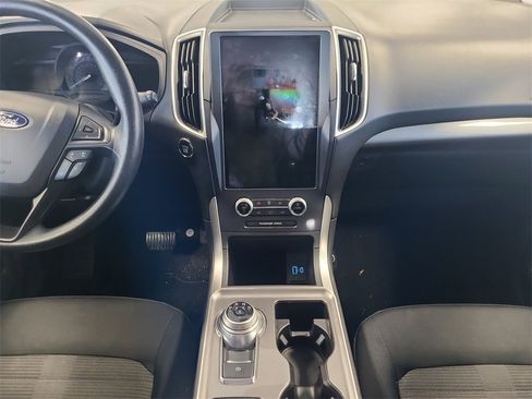 Used 2023 Ford Edge SEL image 10