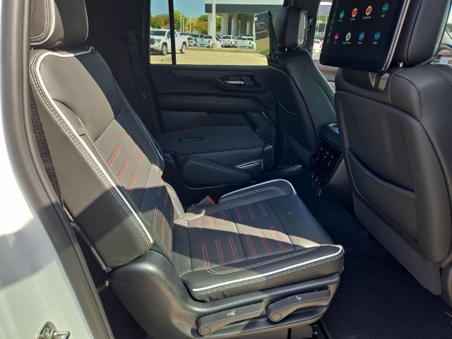 Used 2025 GMC Yukon XL AT4 Ultimate AWD/4WD image 28