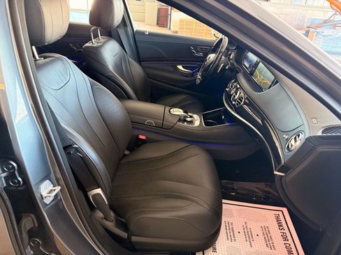 Used 2017 Mercedes-Benz S 550 S 550 4MATIC Sedan 4D image 23
